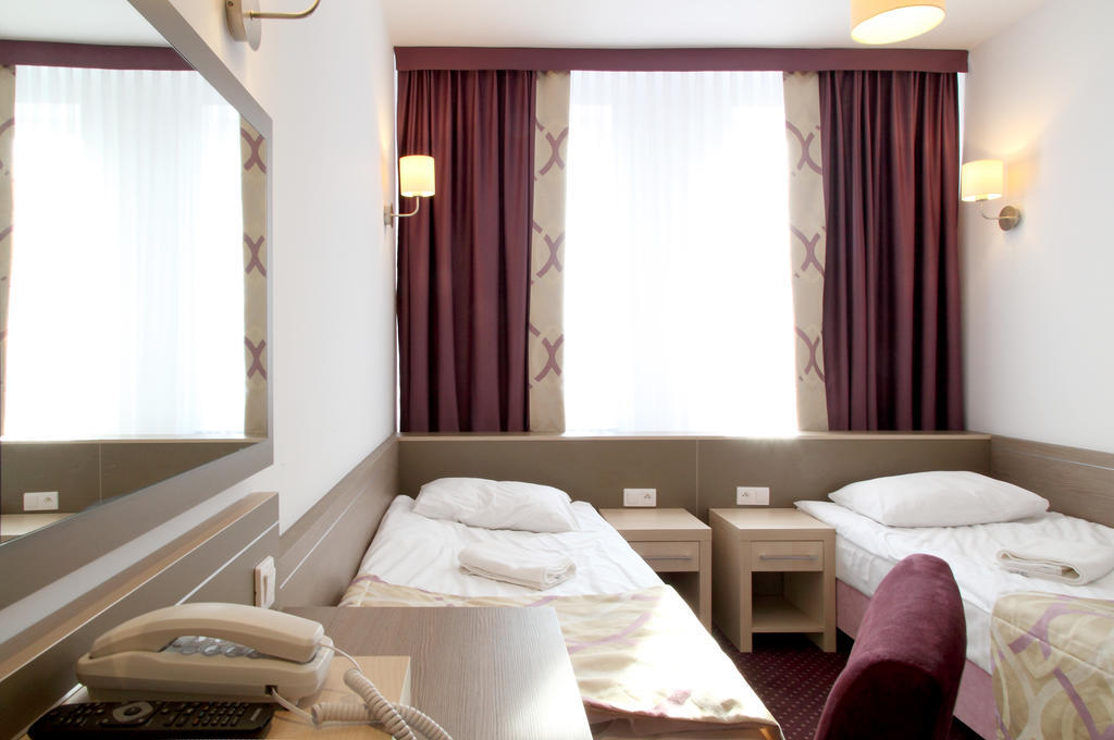 Arche Hotel Siedlce Room photo