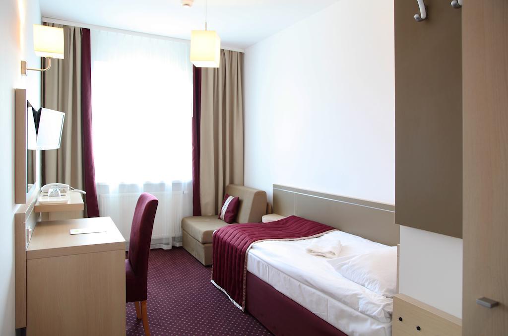 Arche Hotel Siedlce Room photo